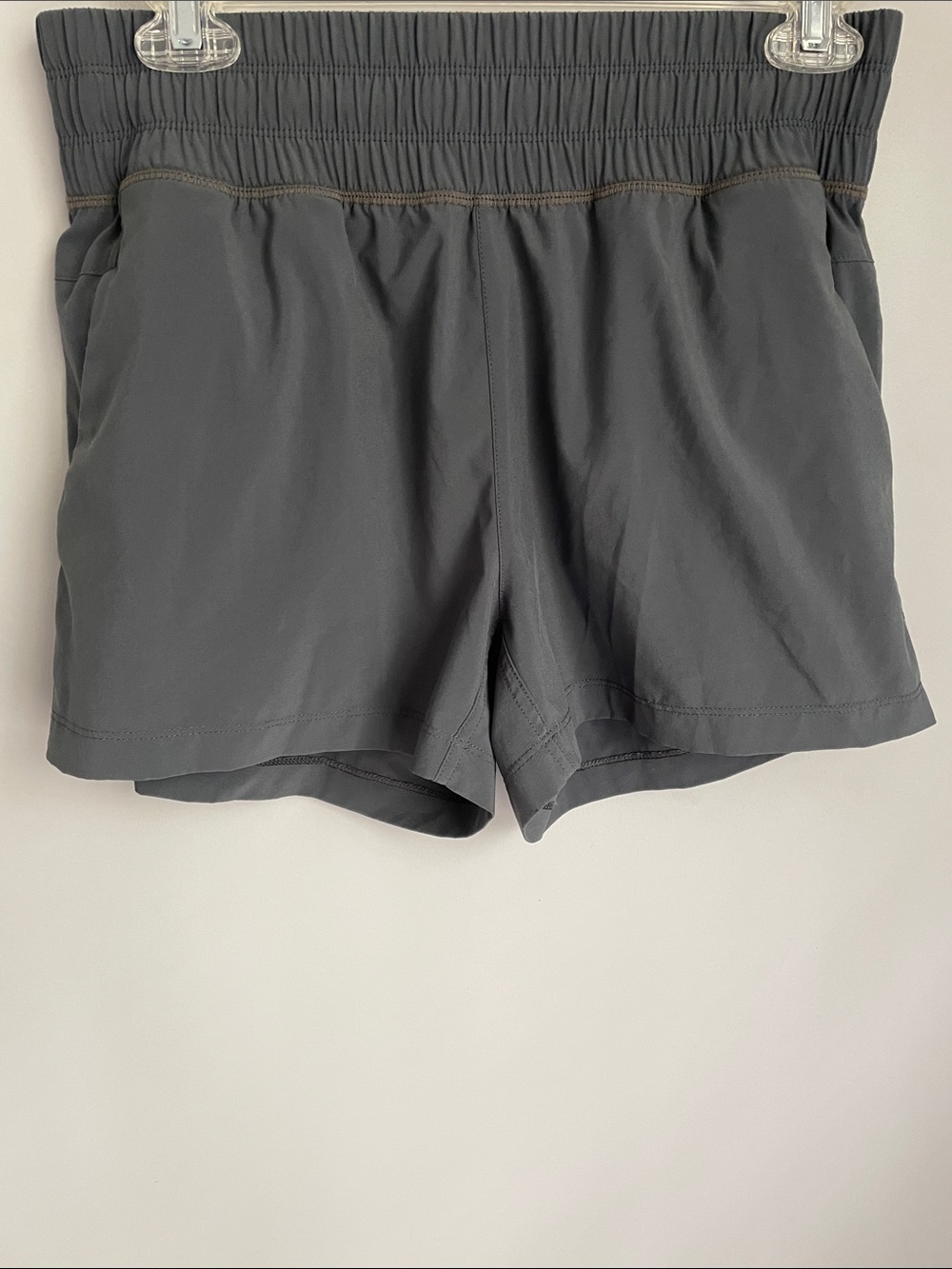 Free Fly Women’s Greenish/Gray Performance Shorts Size Small